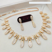Aamrapali Glamorous Austrian Stone Necklace Set