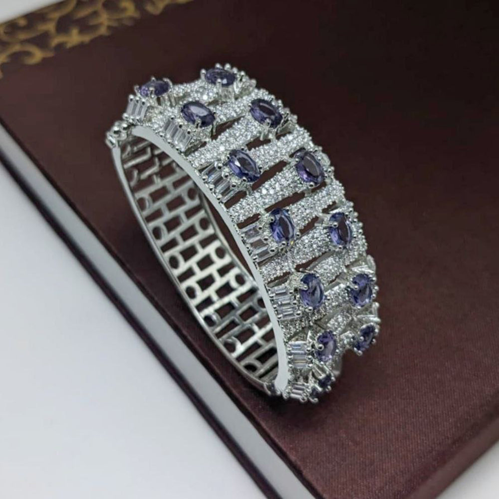 Aamrapali Glamorous American Daimond Bracelet for Special Occasions