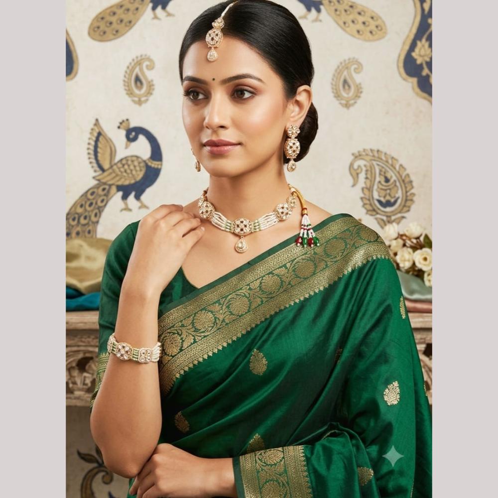 Aamrapali Luxurious Polki Kundan And Pearl Choker Necklace Set
