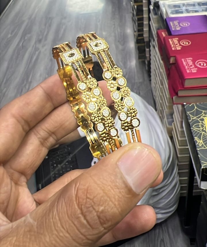 Fancyla Lightweight Designer Bangles Set For Daily Wear