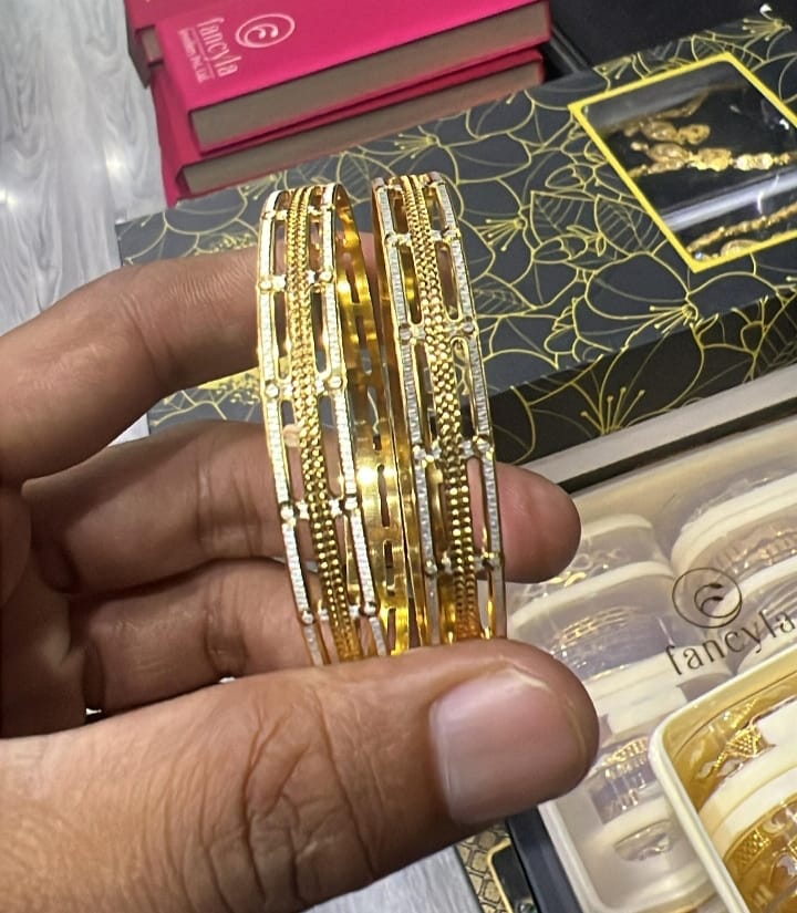 Fancyla Lightweight Designer Bangles Set For Daily Wear
