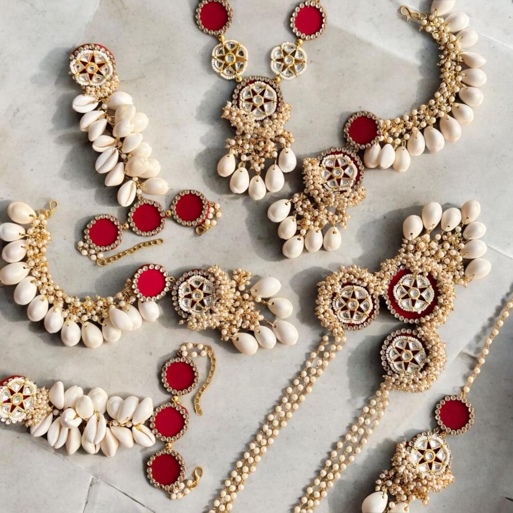 Bajana Lifestyle Red Bridal Cowrie & Kundan Pearl Jewelry Set – Handmade Haldi/Mehendi/Traditional Wedding Set