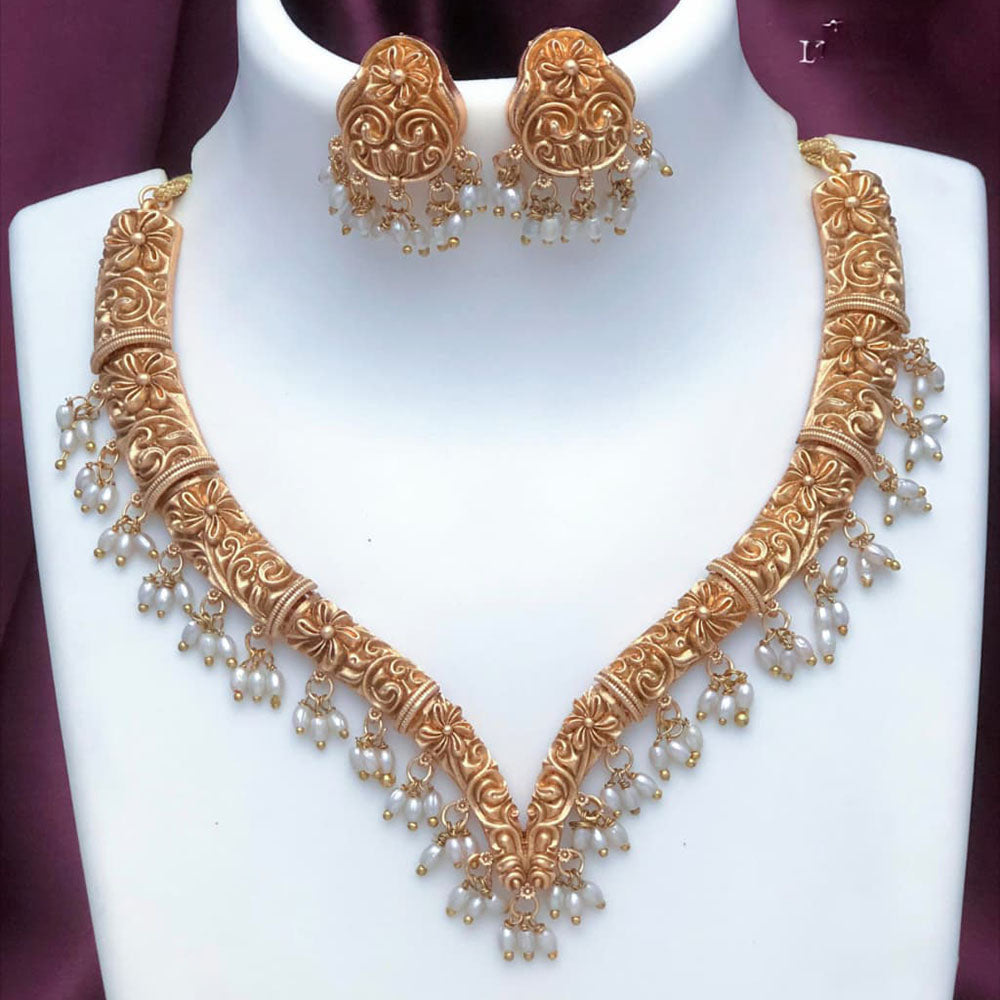 Joyful Jewel Art Traditional Matte Pearl Necklace Set