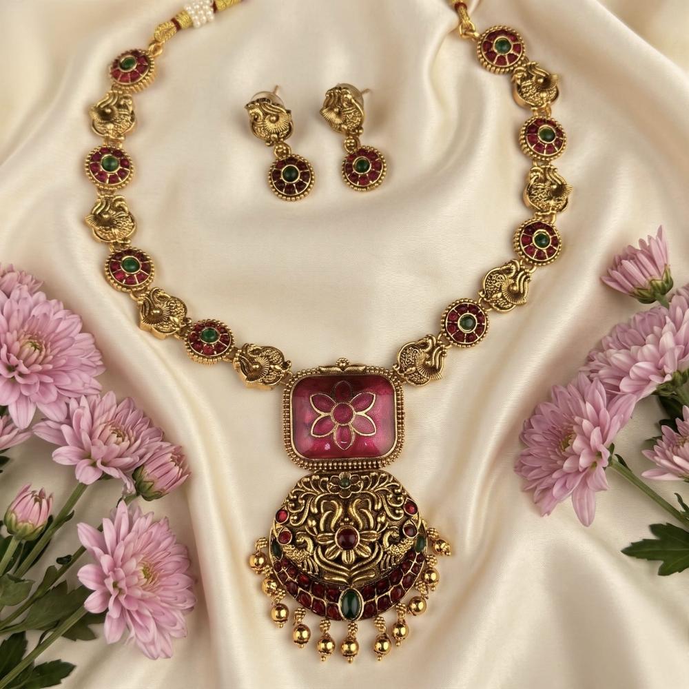 Joyful Jewel Art Traditional Matte Pota Stone And Pearl Necklace Set