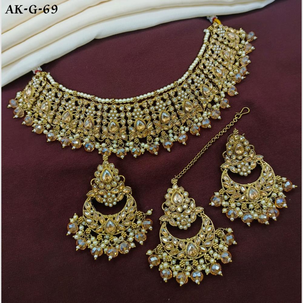 Amoliya Jewels Gold Plated Crystal Stone And Pearls Necklace Set