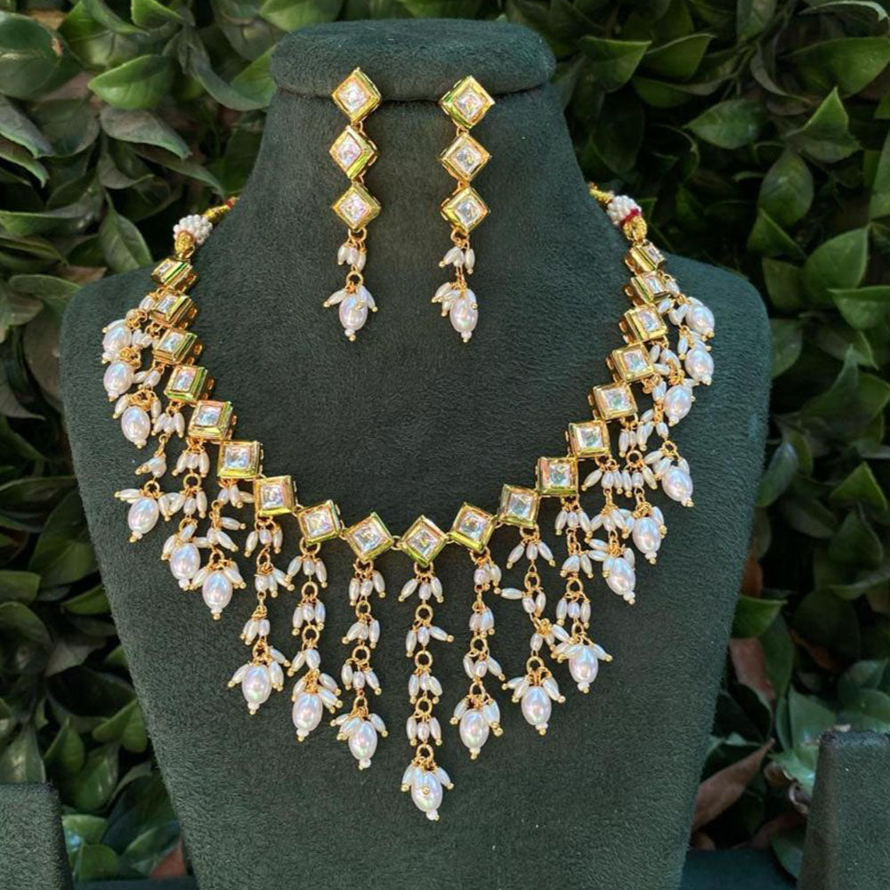 Amoliya Jewels Elegant Gold Plated Kundan Stone And Beads Necklace Set