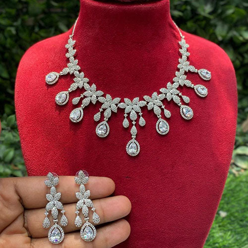 Amoliya Jewels American Dimond Necklace Set