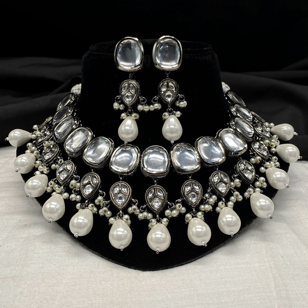 Amoliya Jewels Vintage Kundan Stone And Pearl Choker Necklace Set