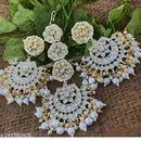 Apparel & Accessories > Jewelry > Earrings