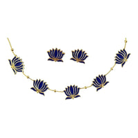 Apparel & Accessories > Jewelry > Necklaces
