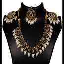 Apparel & Accessories > Jewelry > Necklaces