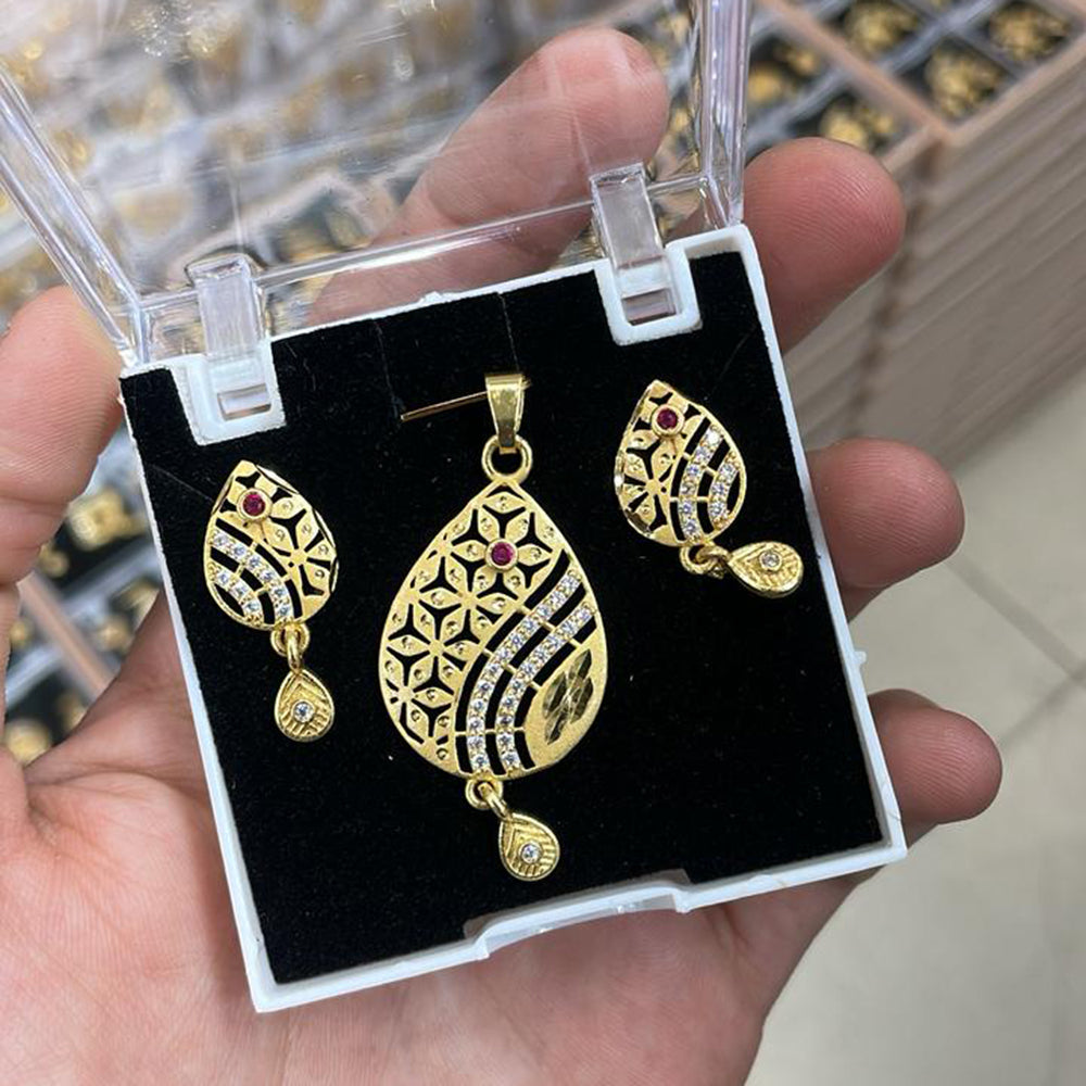 Kalpna Sales Surat Gold Plated Austrian Stone Pendant Set