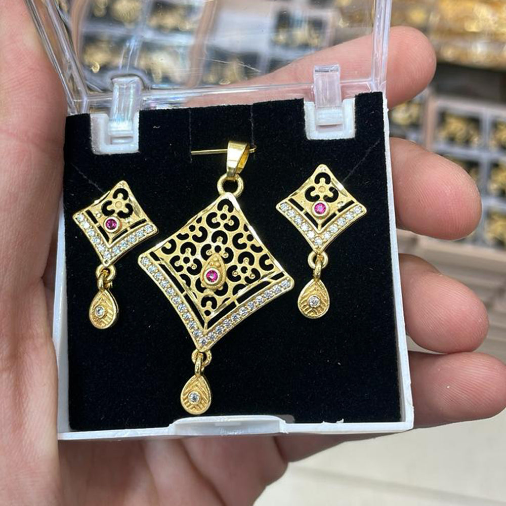 Kalpna Sales Surat Gold Plated Austrian Stone Pendant Set