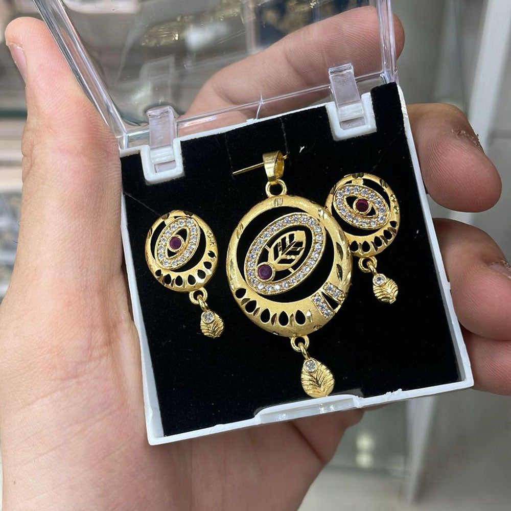 Kalpna Sales Surat Gold Plated Austrian Stone Pendant Set
