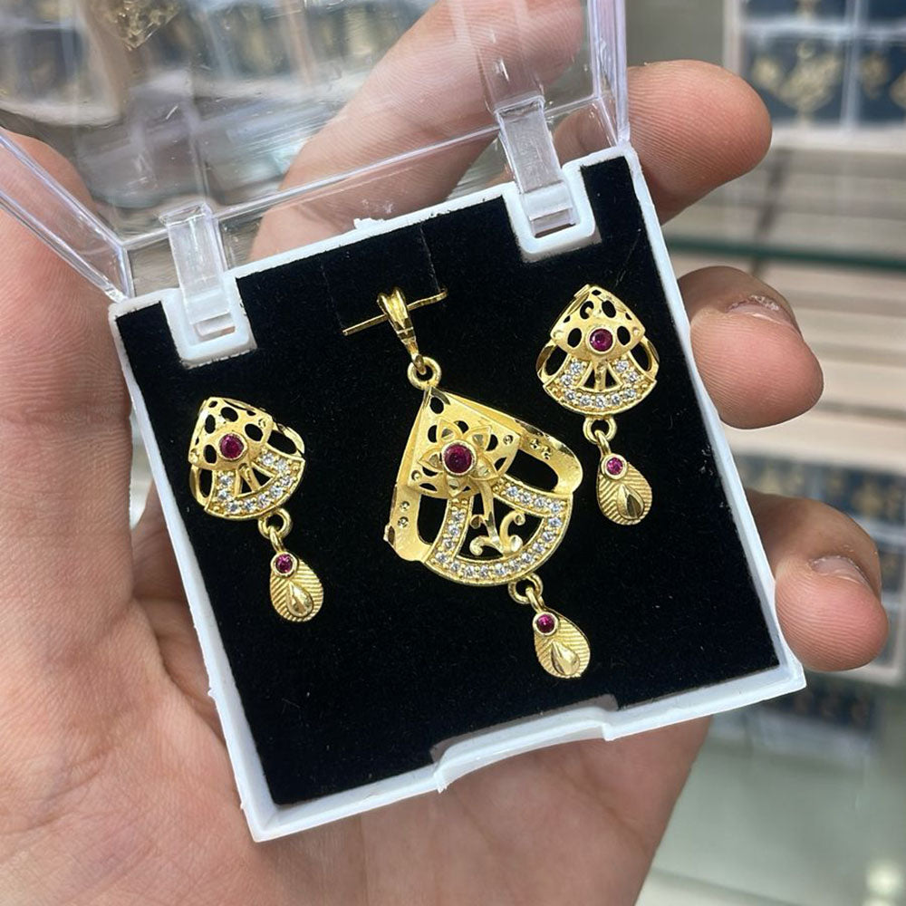 Kalpna Sales Surat Gold Plated Austrian Stone Pendant Set