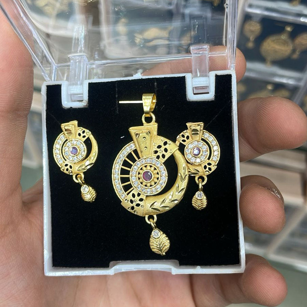 Kalpna Sales Surat Gold Plated Austrian Stone Pendant Set