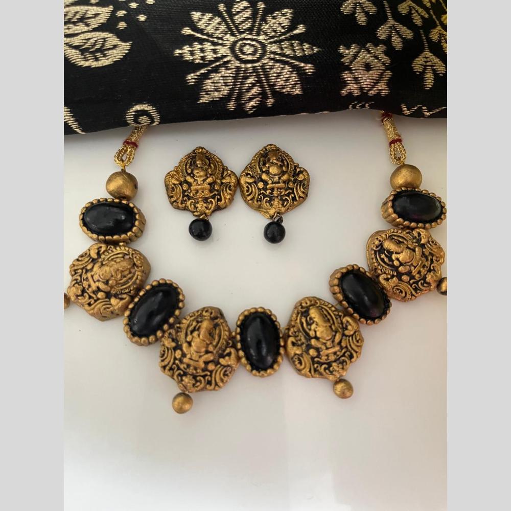 VF Collection Gold Plated Pota Stone And Beads Temple Necklace Set