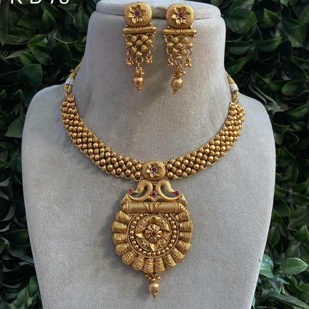 Royal Kundan Jewellery Gold Plated Pota Stone Necklace Set