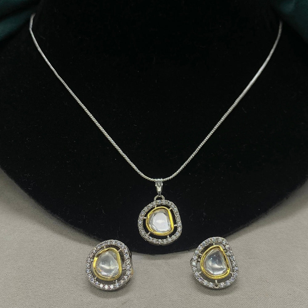 Royal Kundan Jewellery 2 Tone Kundan Stone And Pearl Chain Pendant Set for Women