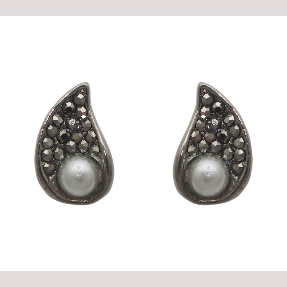 Hania Jewels Metallic Teardrop Earrings with Pearl