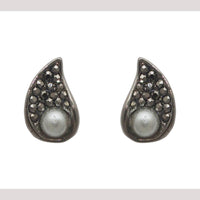 Hania Jewels Metallic Teardrop Earrings with Pearl