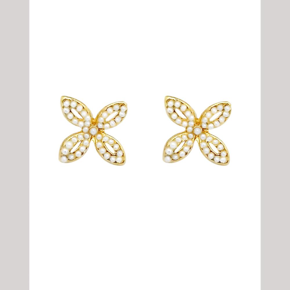 Hania Jewels Charming Floral and Sparkling Stones Stud Earrings