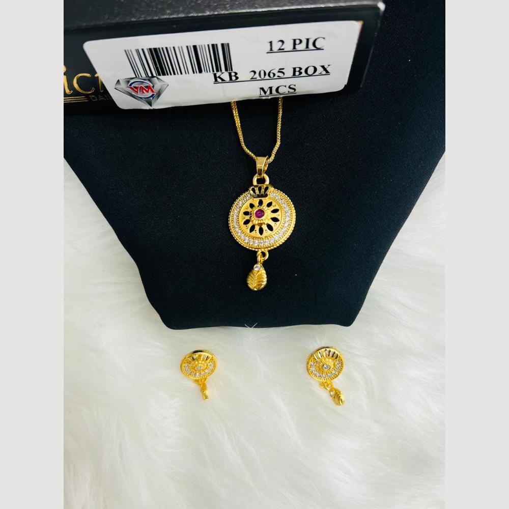 VM Imitation Gold Plated Chain Pendant Set