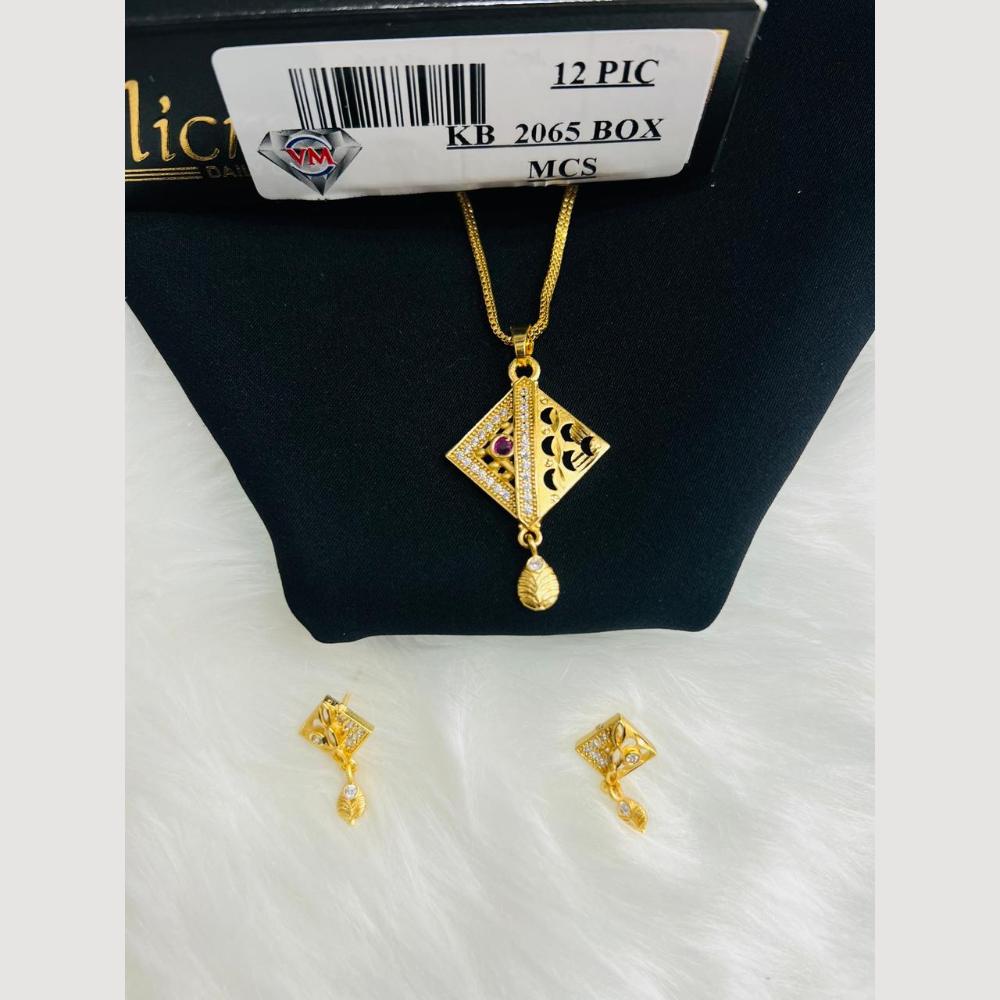 VM Imitation Gold Plated Chain Pendant Set
