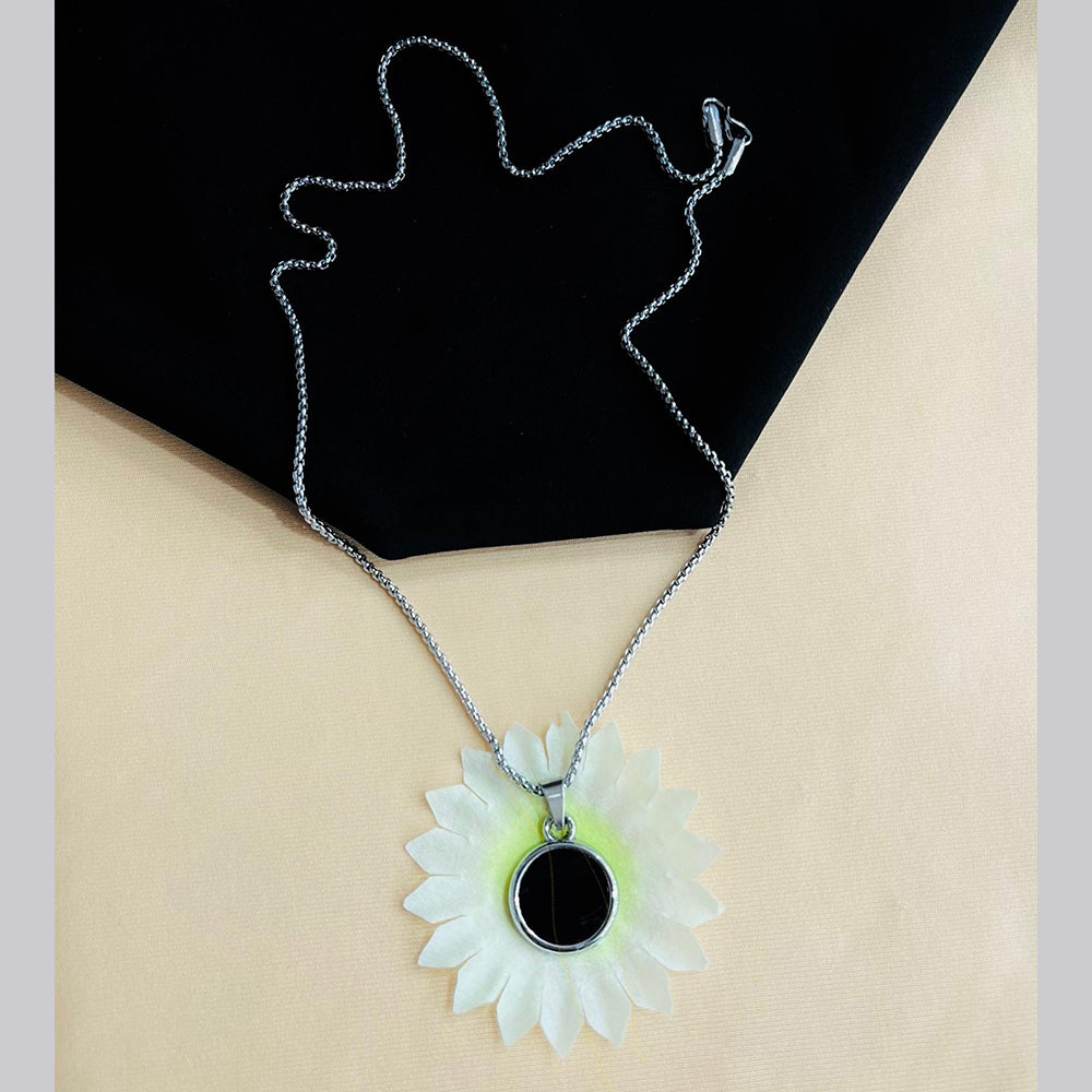 VM Imitation Oxidised Plated Men's Trendy Chain with Pendant