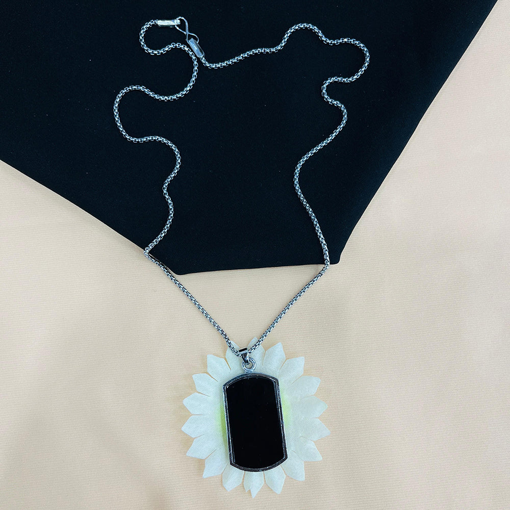 VM Imitation Oxidised Plated Men's Trendy Chain with Pendant