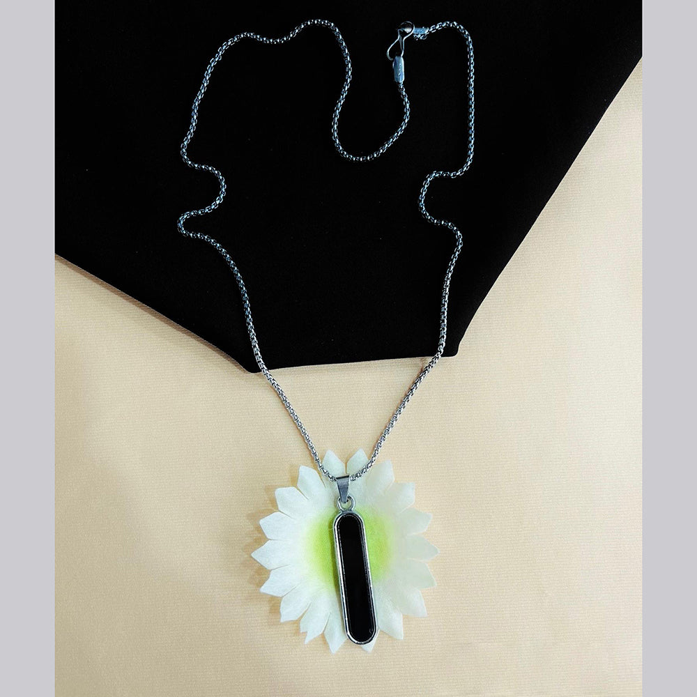 VM Imitation Oxidised Plated Men's Trendy Chain with Pendant