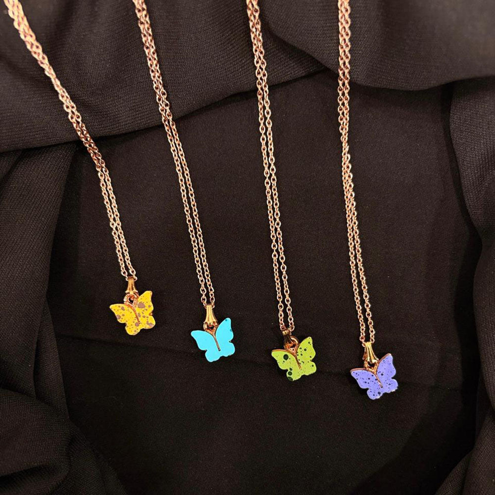 VM Imitation Delicate Butterfly Charm Chain Pendant