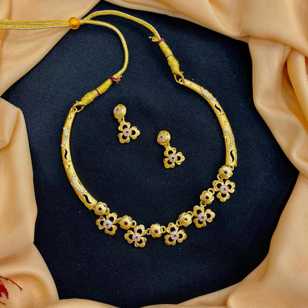 VM Imitation Captures The Essence Forming Necklace Set