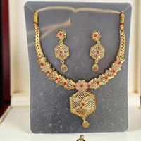 VM Imitation Classic Glam Finish Pota Stone Necklace Set