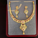 VM Imitation Classic Glam Finish Pota Stone Necklace Set