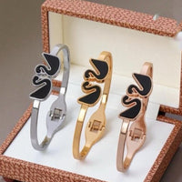 VM Imitation Designer Swan -Shaped Openable Bracelet