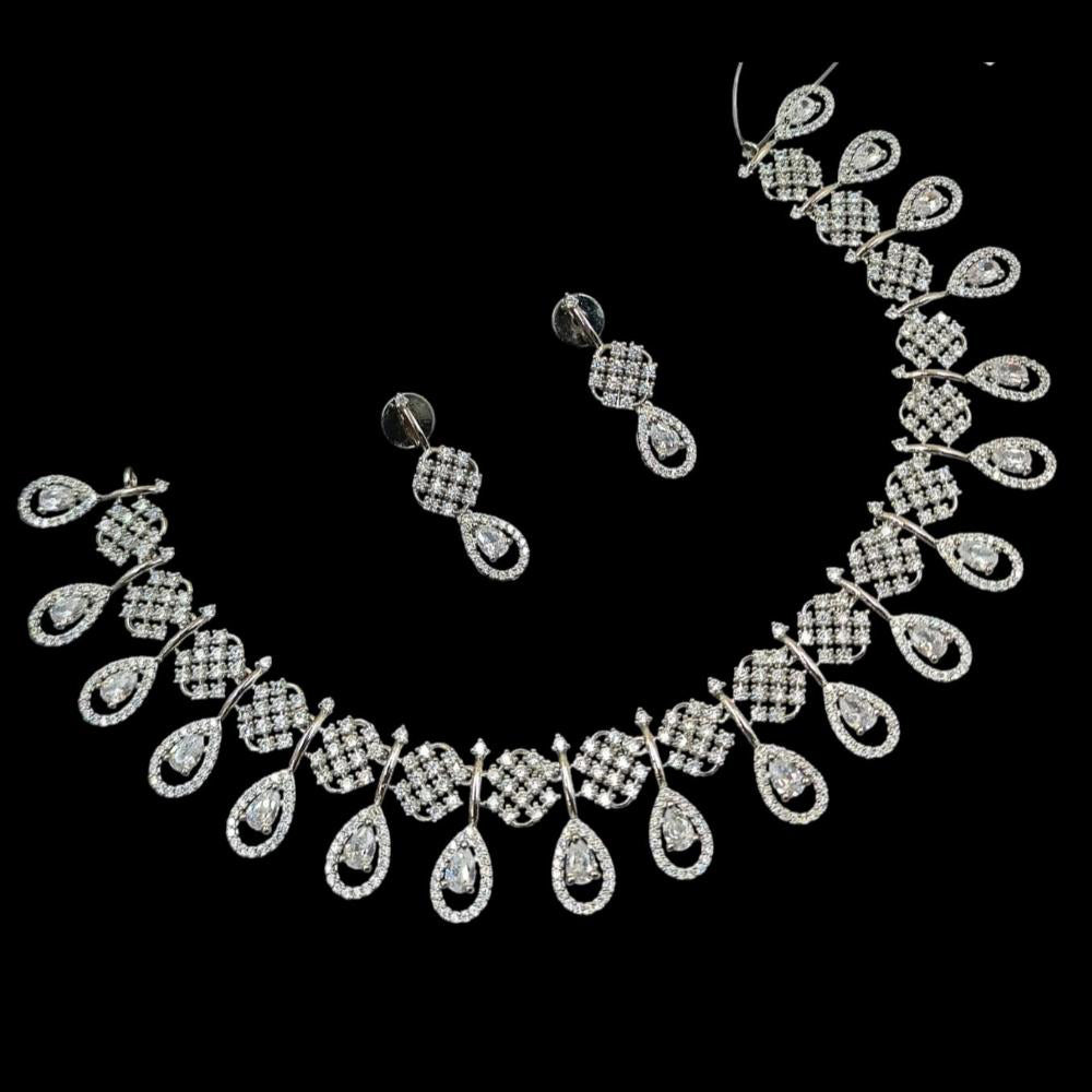 NAFJ Silver Plated Traditional American Diamond Look Necklace Set