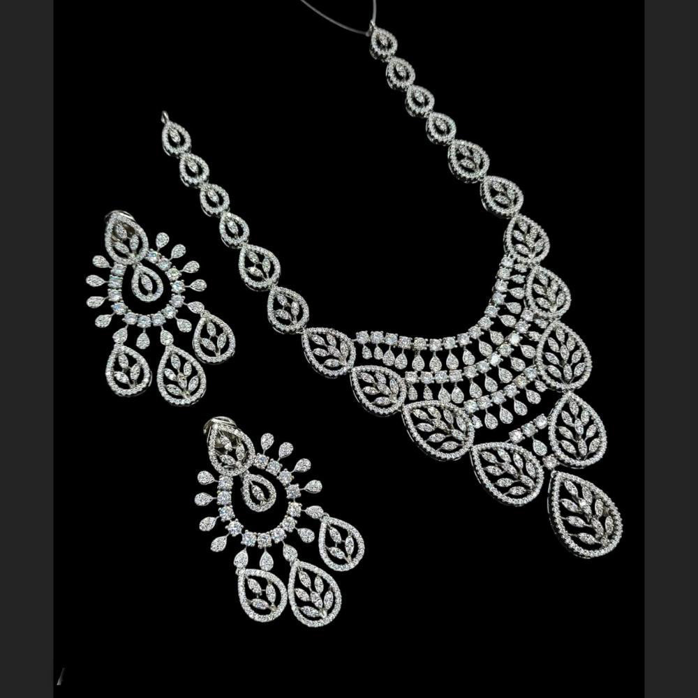 NAFJ Silver Plated Traditional American Diamond Look Necklace Set