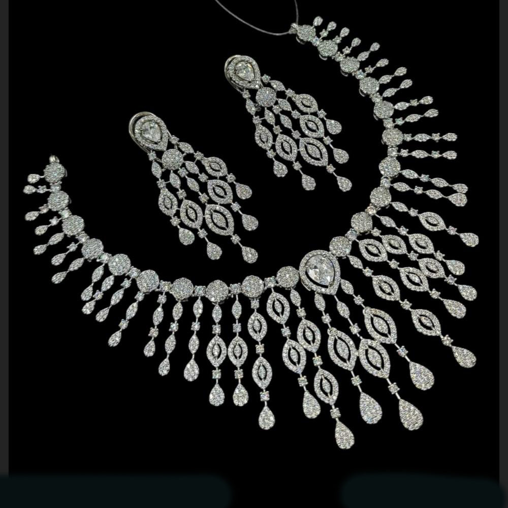 NAFJ Silver Plated Traditional American Diamond Look Necklace Set
