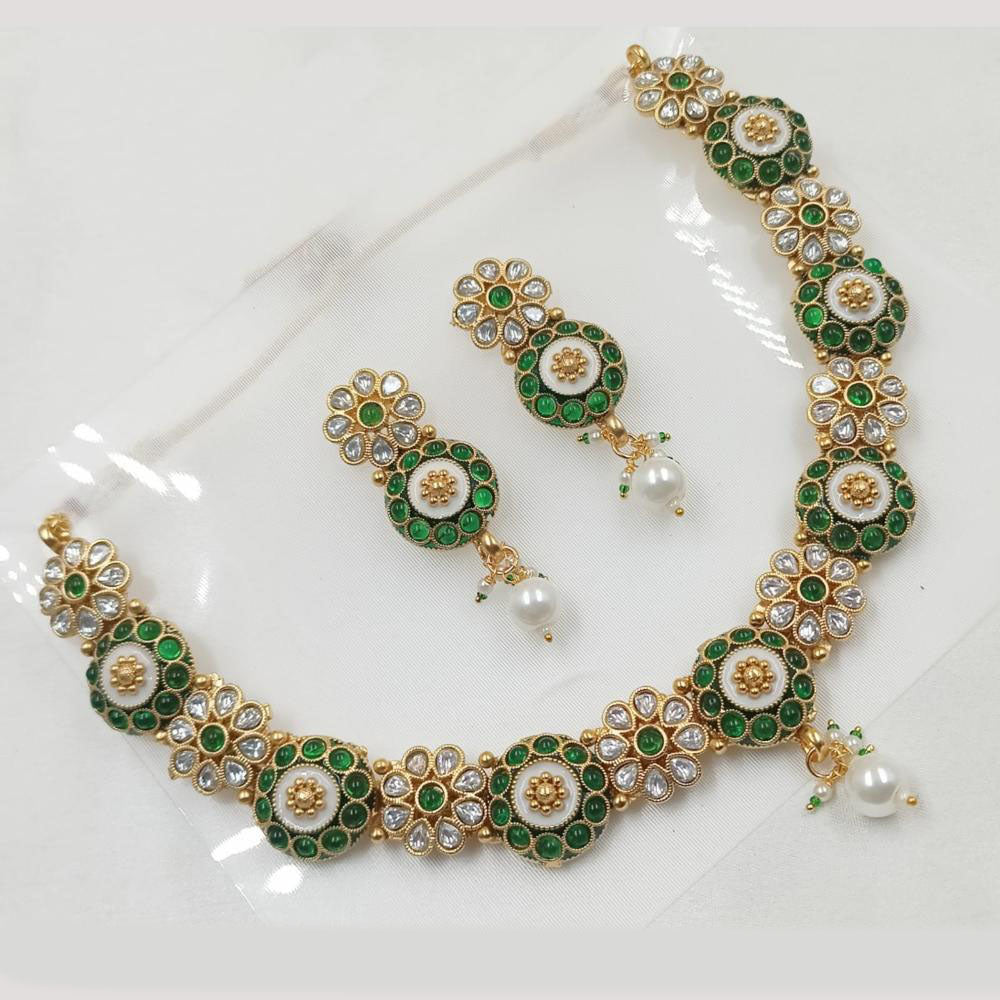NAFJ Gold Plated Pota Stone And Pearl Necklace Set
