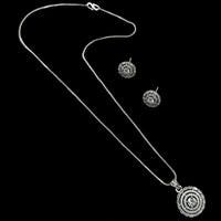 NAFJ Diva Style Silver Plated American Diamond Pendant & Chain Set