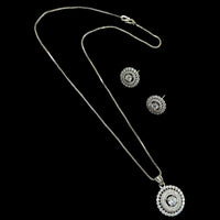 NAFJ Diva Style Silver Plated American Diamond Pendant & Chain Set