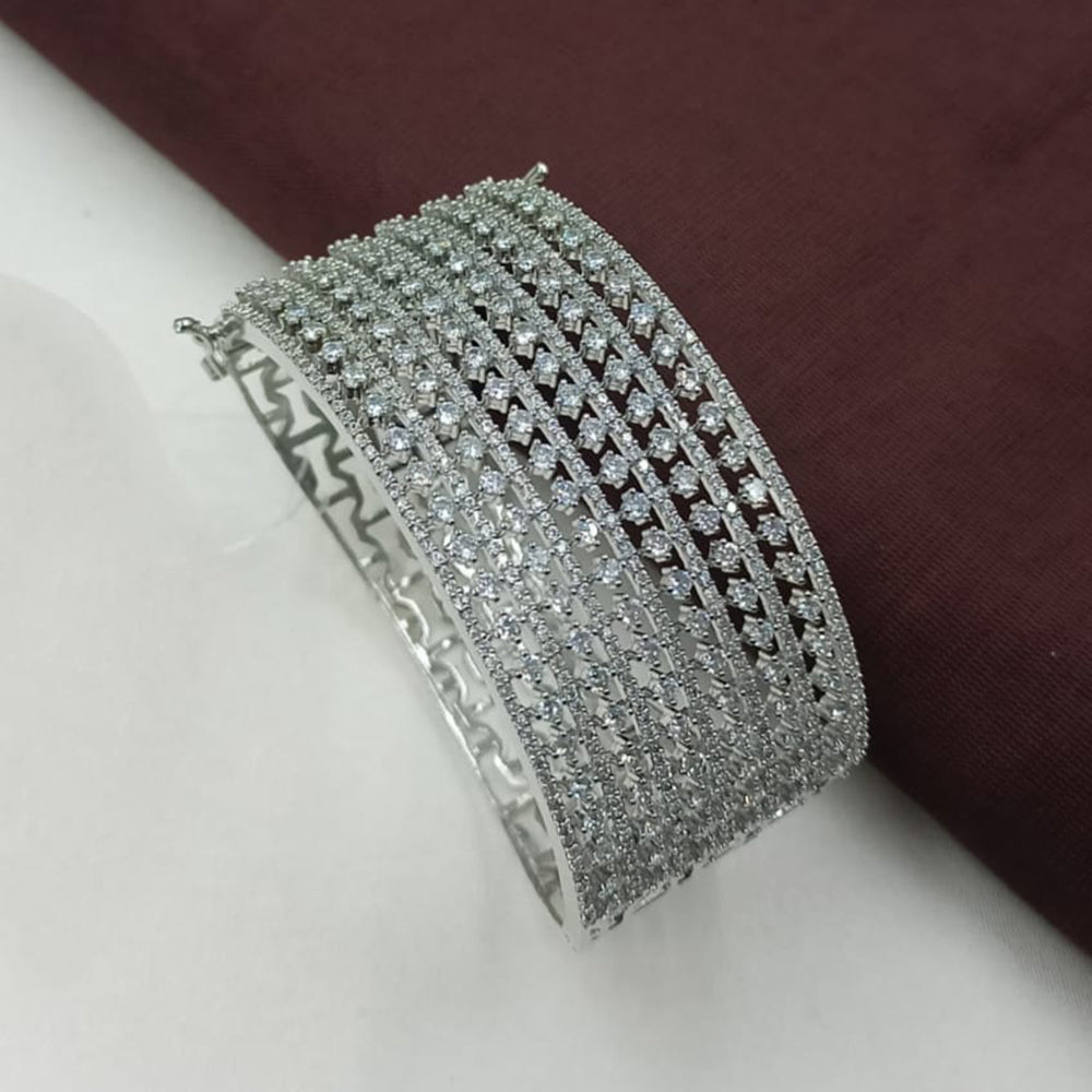 NAFJ Fashionable Rhodium Plated Austrian Stone Delicate Openable Bracelet