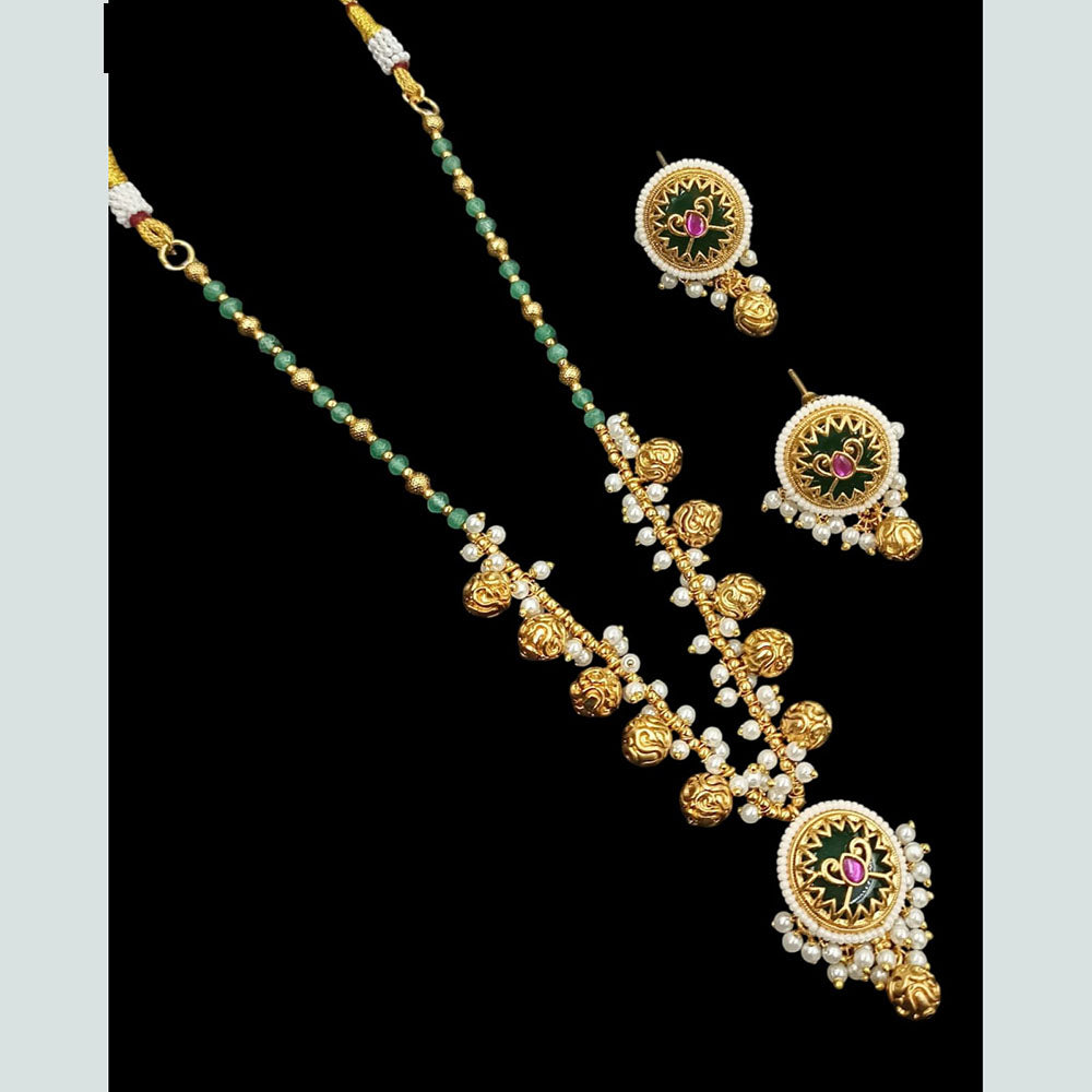 NAFJ Premium Pota Stone And Pearl Necklace Set