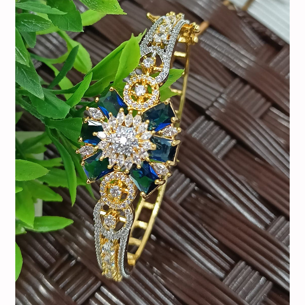 NAFJ Fashionable American Diamond Delicate Openable Bracelet