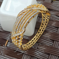 NAFJ Fashionable Crystal And Austrian Delicate Openable Bracelet