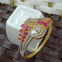 NAFJ Fashionable Crystal And Austrian Pearl Delicate Openable Bracelet