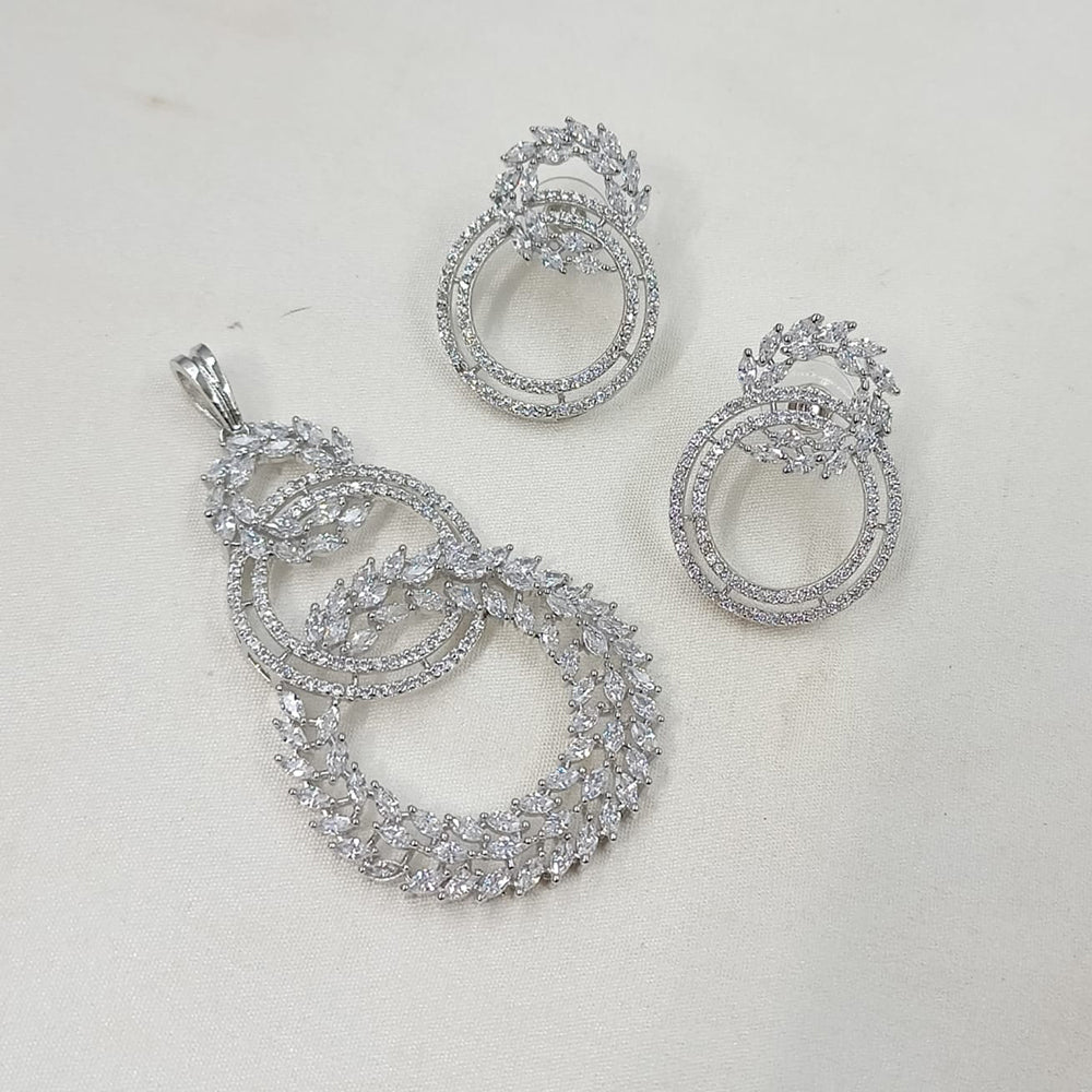 NAFJ Royal American Diamond Pendant Set