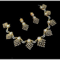 NAFJ Glamorous Austrian Stone Designer Necklace Set