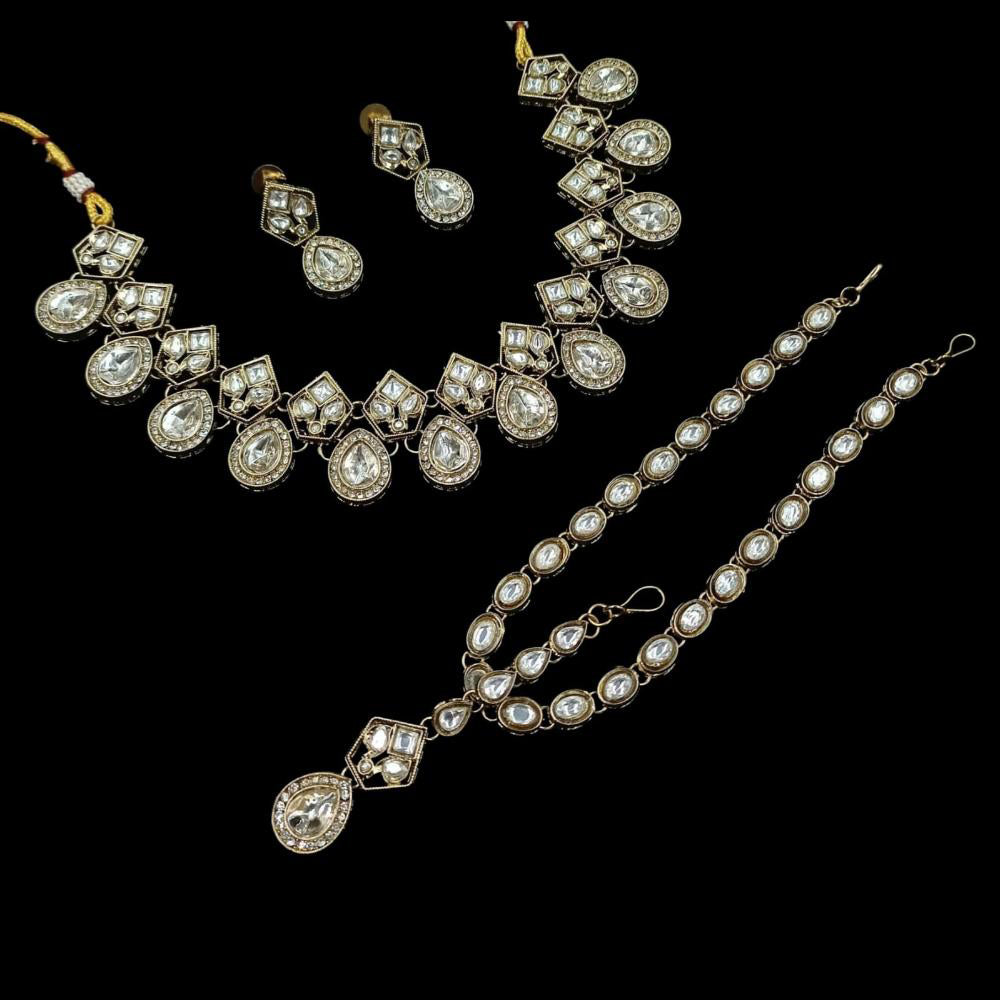 NAFJ Royal Pota Stone Necklace Set With Maangtikka